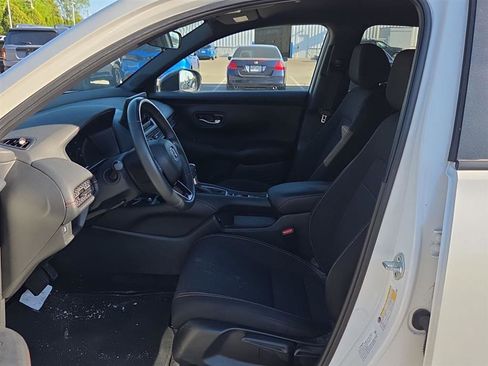 Used 2024 Honda HR-V Sport image 11