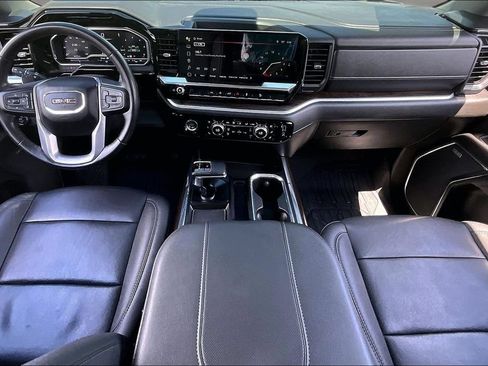 Used 2023 GMC Sierra 1500 SLT w/ SLT Premium Package AWD/4WD image 8