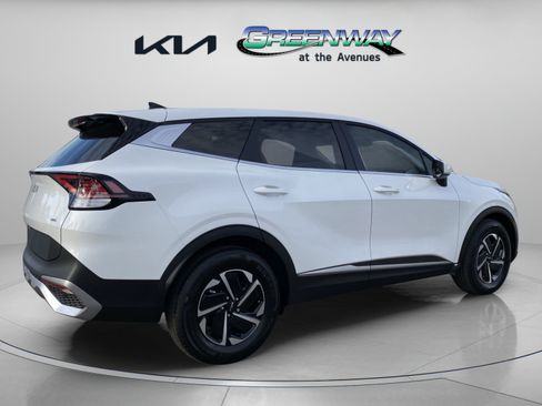 Used 2025 Kia Sportage LX FWD image 4