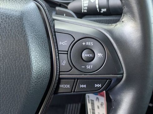 Used 2024 Toyota Camry SE image 18