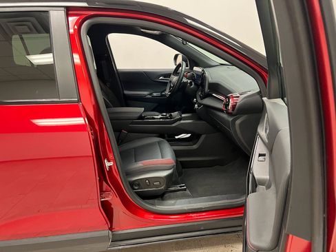 Used 2026 Chevrolet Equinox RS w/ Convenience Package III FWD image 32