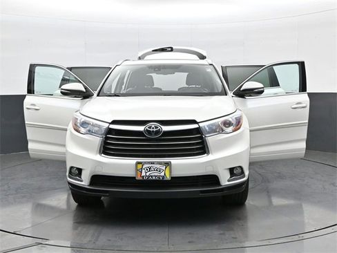 Used 2016 Toyota Highlander Limited Platinum image 32