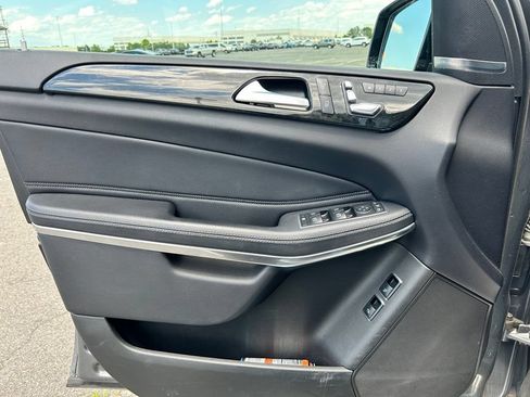 Used 2018 Mercedes-Benz GLS 550 4MATIC image 19