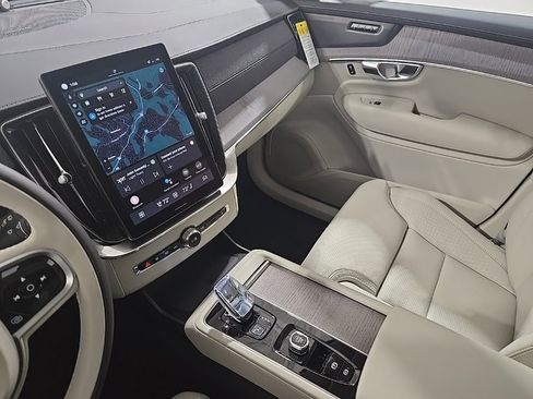 New 2026 Volvo XC90 B6 Ultra w/ Protection Package image 12