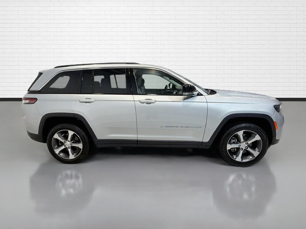 Used 2022 Jeep Grand Cherokee Limited 4xe AWD/4WD image 10