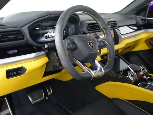 Used 2026 Lamborghini Urus Performante AWD/4WD image 4