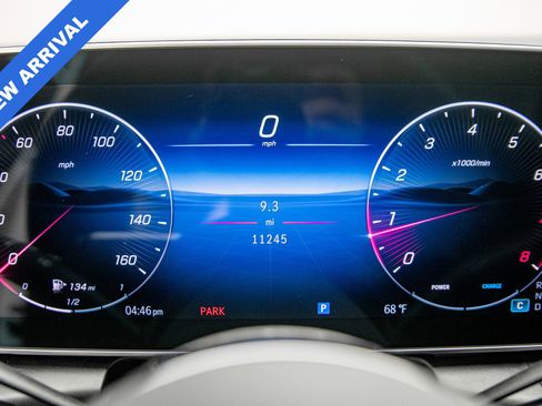 Used 2025 Mercedes-Benz GLC 300 4MATIC image 19