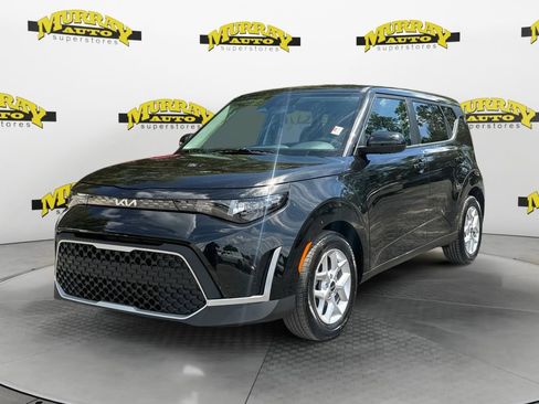 Used 2025 Kia Soul LX w/ LX Technology Package FWD image 1