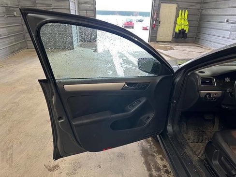Used 2011 Volkswagen Jetta TDI image 21