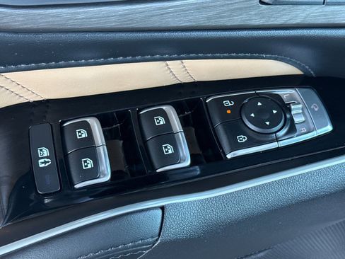 New 2026 Kia Sorento SX Prestige w/ Olive Brown Leather Package image 11