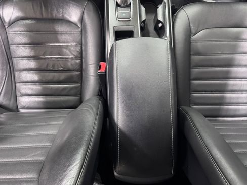 Used 2018 Ford Fusion SE AWD/4WD image 37