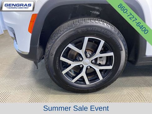 Used 2024 Jeep Grand Cherokee L Limited AWD/4WD image 51
