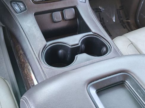 Used 2016 Chevrolet Tahoe LT image 23