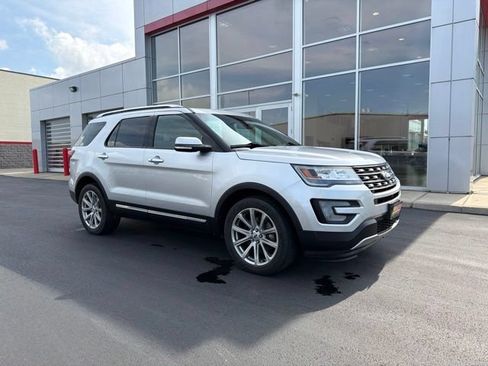 Used 2017 Ford Explorer Limited AWD/4WD image 2