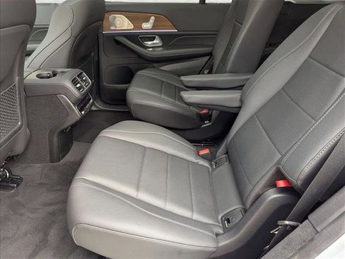 New 2025 Mercedes-Benz GLS 450 4MATIC image 15