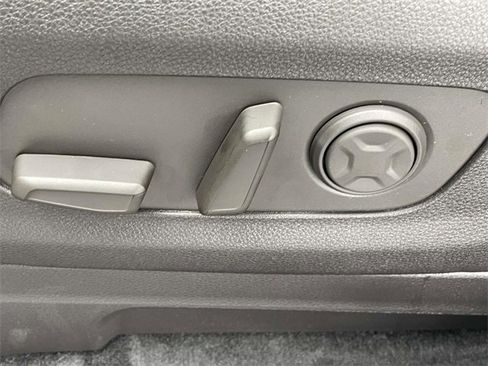 New 2026 Kia Carnival EX image 27