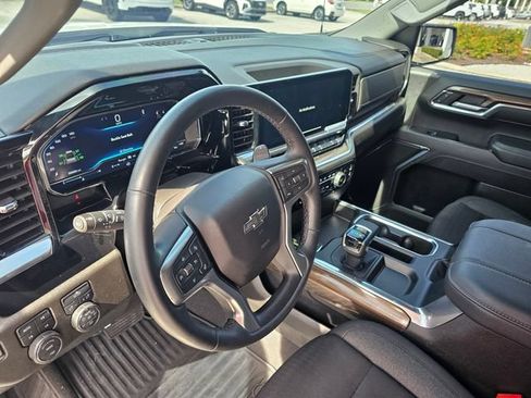 Used 2024 Chevrolet Silverado 1500 RST w/ Z71 Off-Road Package AWD/4WD image 17