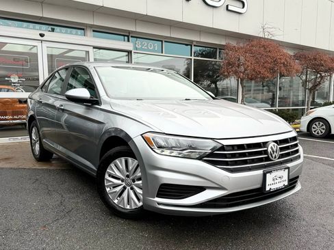 Used 2019 Volkswagen Jetta S w/ Driver Assistance Package image 1