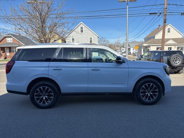 Used 2025 Ford Expedition Platinum AWD/4WD image 5