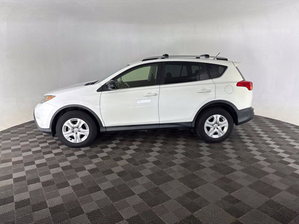 Used 2015 Toyota RAV4 LE AWD/4WD image 9