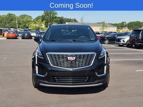 Used 2023 Cadillac XT5 Premium Luxury w/ LPO, Floor Liner Package AWD/4WD image 9