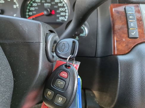 Used 2013 Chevrolet Tahoe LS image 31