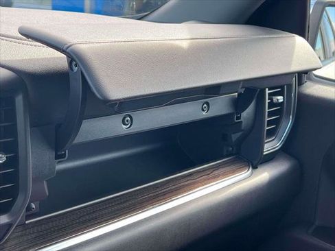 Used 2025 Chevrolet Silverado 1500 LT image 29