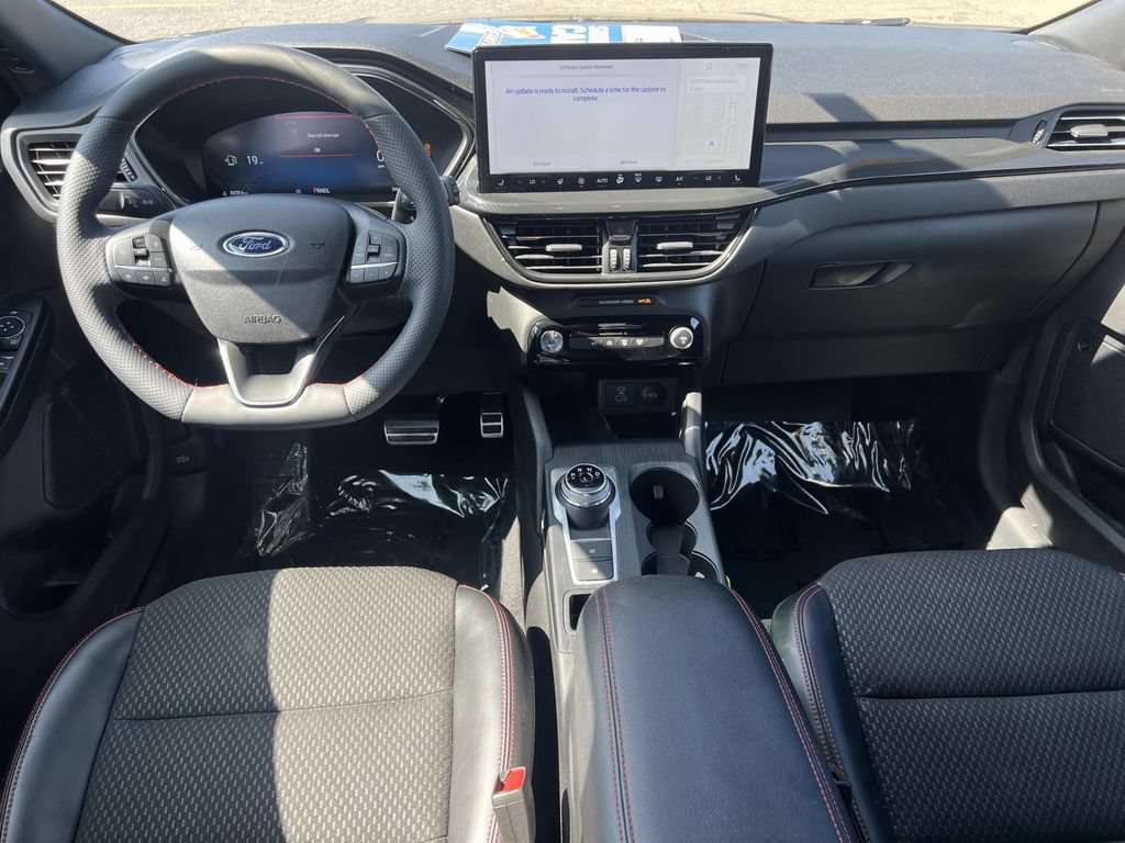 Used 2023 Ford Escape ST-Line Select AWD/4WD image 3
