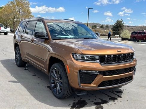 New 2026 Jeep Grand Cherokee L Limited AWD/4WD image 7