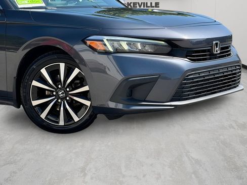 Used 2022 Honda Civic EX image 3