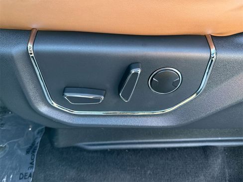 Used 2022 Ford Expedition Max Platinum image 14