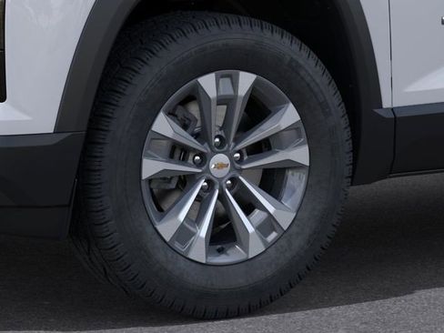New 2026 Chevrolet Equinox LT w/ Safety and Technology Package FWD image 9