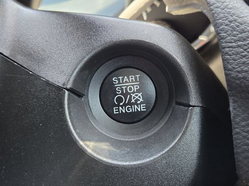 Used 2019 Jeep Compass Limited AWD/4WD image 26