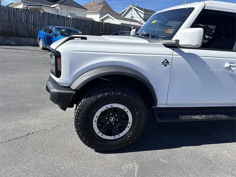 New 2025 Ford Bronco Outer Banks w/ Sasquatch Package image 9