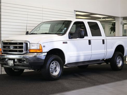 Used 2001 Ford F350 Lariat image 1