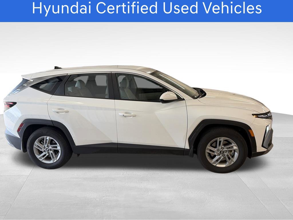 Used 2026 Hyundai Tucson SE FWD image 16