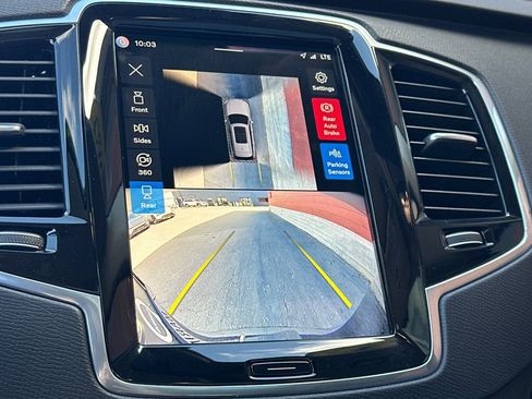 Certified 2025 Volvo XC90 B6 Plus image 23