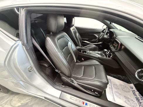 Used 2017 Chevrolet Camaro LT RWD image 18