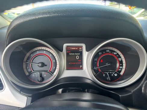Used 2018 Dodge Journey SE w/ Connectivity Group FWD image 17