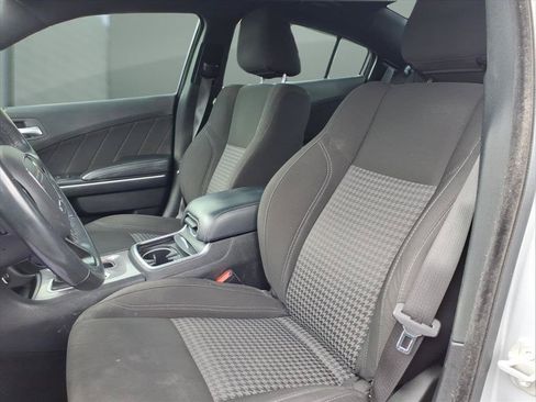 Used 2023 Dodge Charger SXT RWD image 13