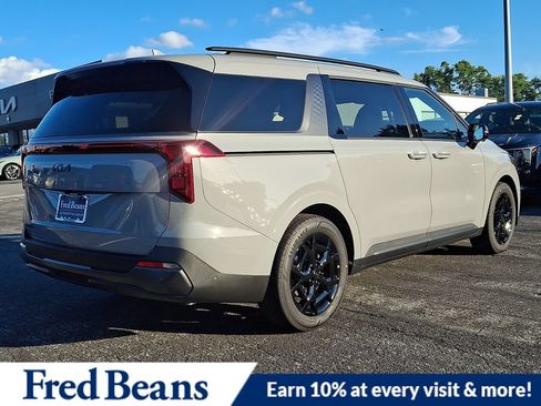 New 2027 Kia Carnival SX FWD image 5