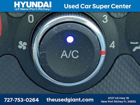 Used 2013 Hyundai Accent GLS w/ Premium Pkg FWD image 20