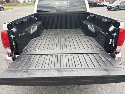 Used 2021 Toyota Tacoma SR5 image 6