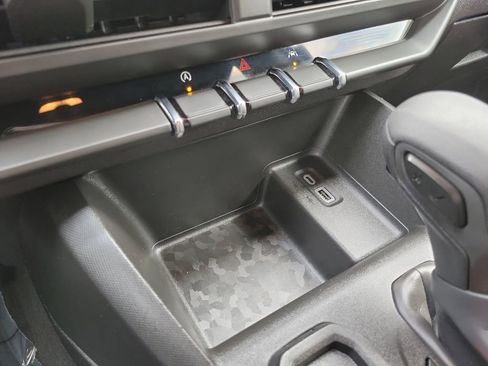 Used 2024 Chevrolet Colorado W/T image 20