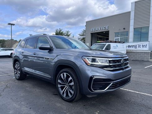 Used 2023 Volkswagen Atlas SEL Premium image 6