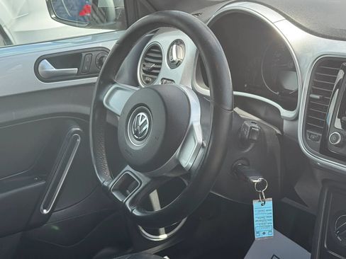 Used 2012 Volkswagen Beetle 2.5 FWD image 28