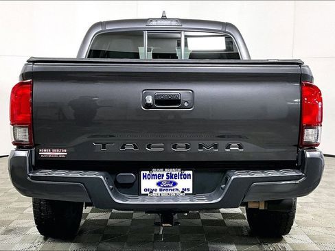 Used 2021 Toyota Tacoma SR image 4