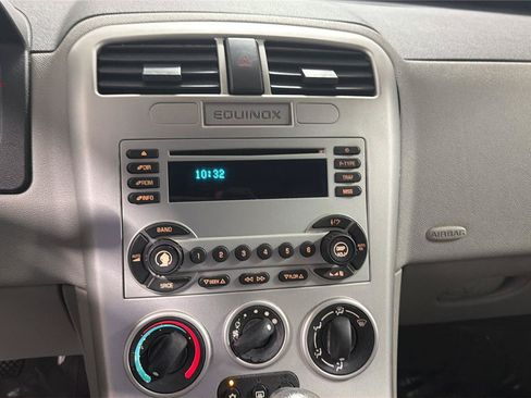 Used 2005 Chevrolet Equinox LS w/ Preferred Equipment Group AWD/4WD image 15