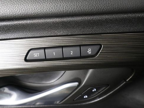 Used 2023 GMC Terrain SLT image 35