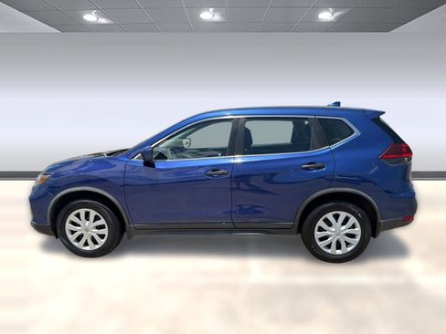 Used 2019 Nissan Rogue S AWD/4WD image 2